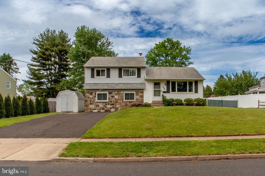 1264 TULIP ROAD , WARMINSTER, PA 18974