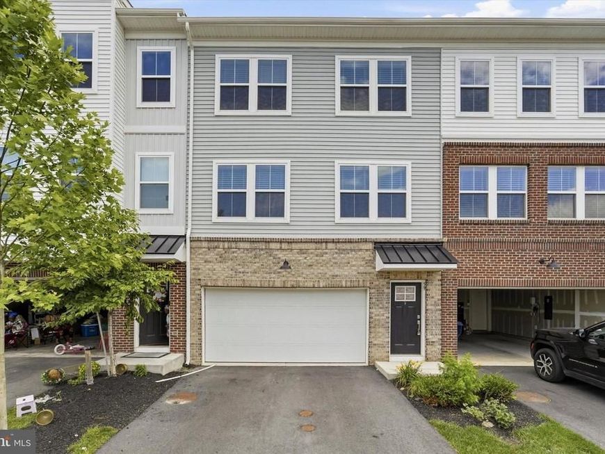 59 Four Leaf Drive, Downingtown, PA 19335 Main Photo