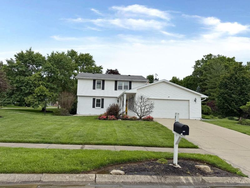876 Maple Ridge Court, Fairfield, OH 45014 Photo 1