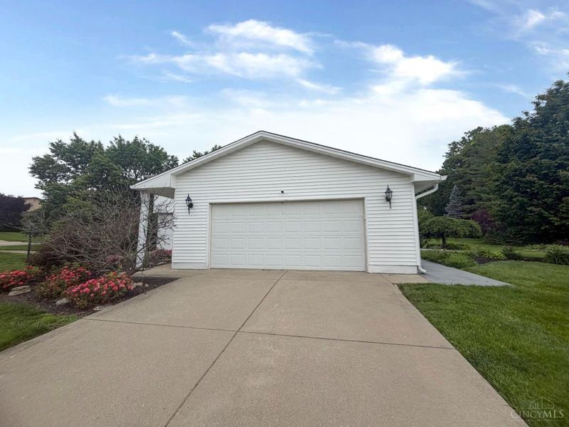 876 Maple Ridge Court, Fairfield, OH 45014 Photo 10