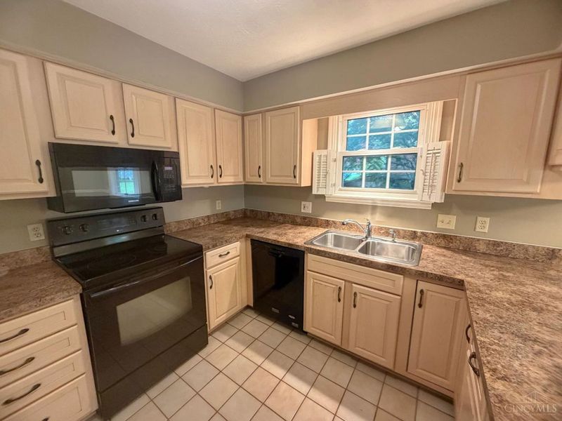 876 Maple Ridge Court, Fairfield, OH 45014 Photo 22