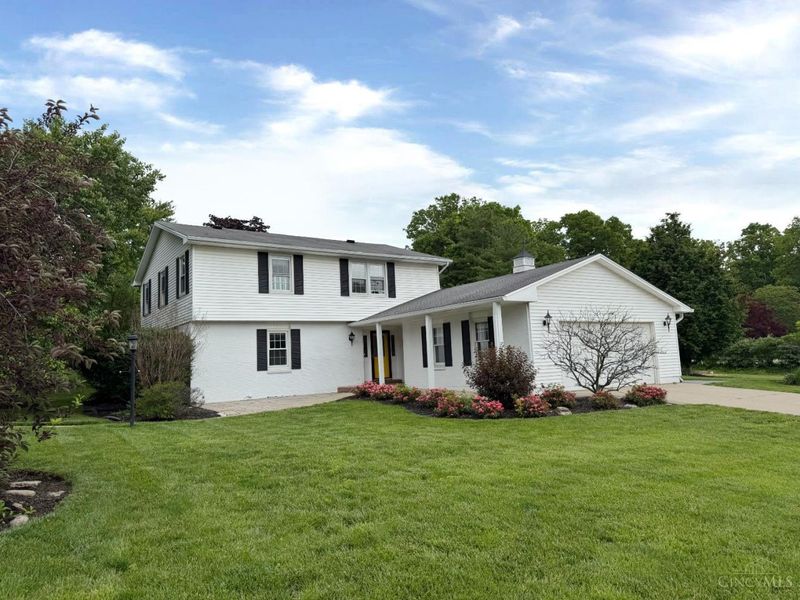 876 Maple Ridge Court, Fairfield, OH 45014 Photo 3