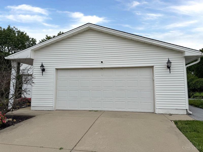 876 Maple Ridge Court, Fairfield, OH 45014 Photo 9