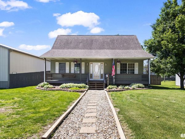 204 W CHURCH Street, Pleasant Plains, IL 62677