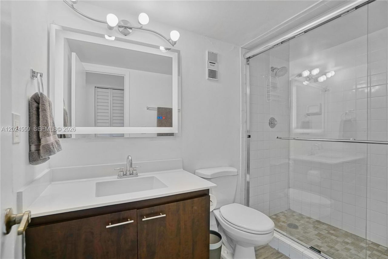 9273 Collins Ave, Unit 309, Surfside, FL 33154 Photo