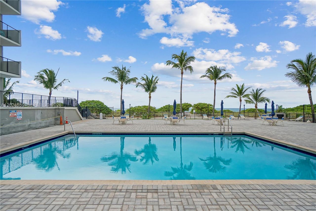 9273 Collins Ave, Unit 309, Surfside, FL 33154 Photo