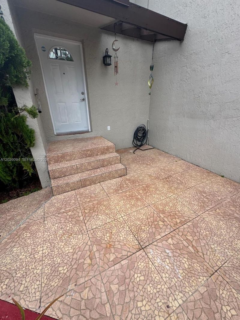 10282 NW 9th St Cir , Unit 206, Miami, FL 33172 Photo
