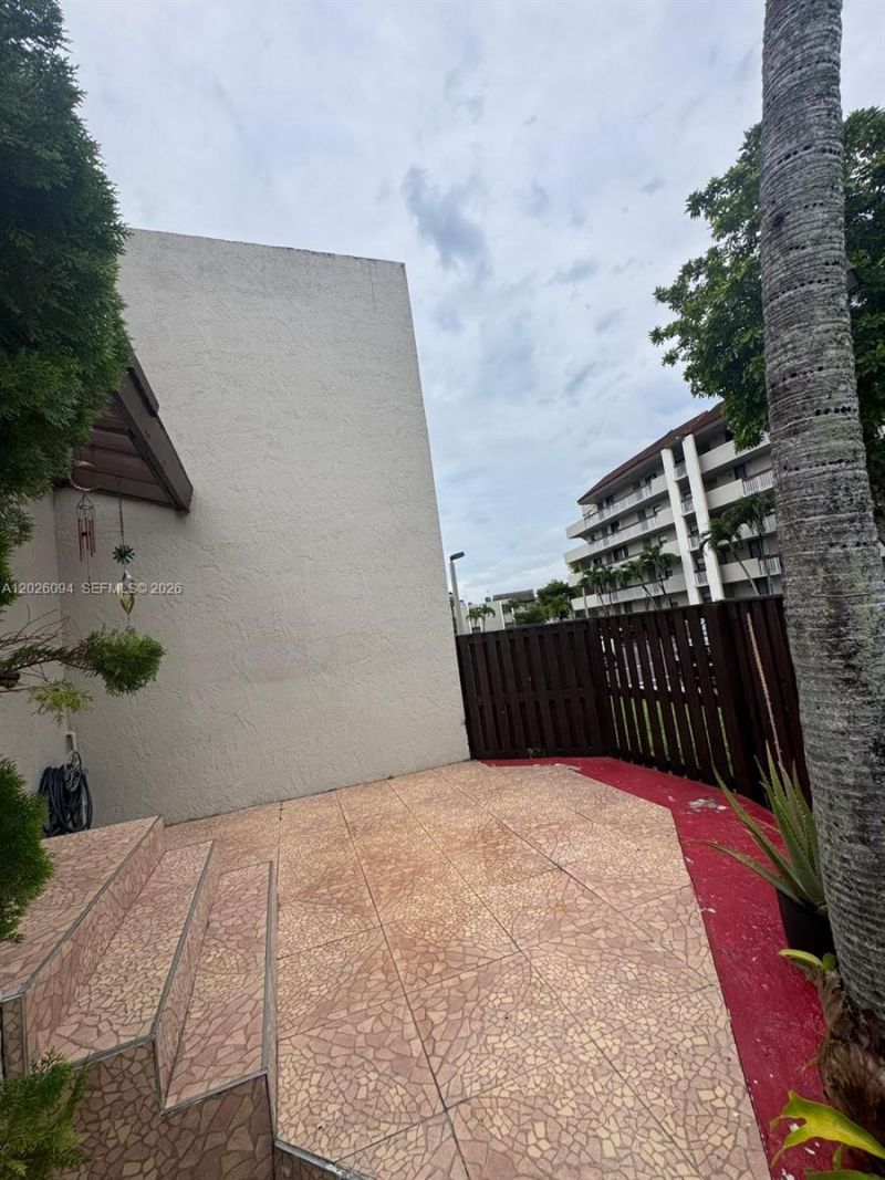 10282 NW 9th St Cir , Unit 206, Miami, FL 33172 Photo