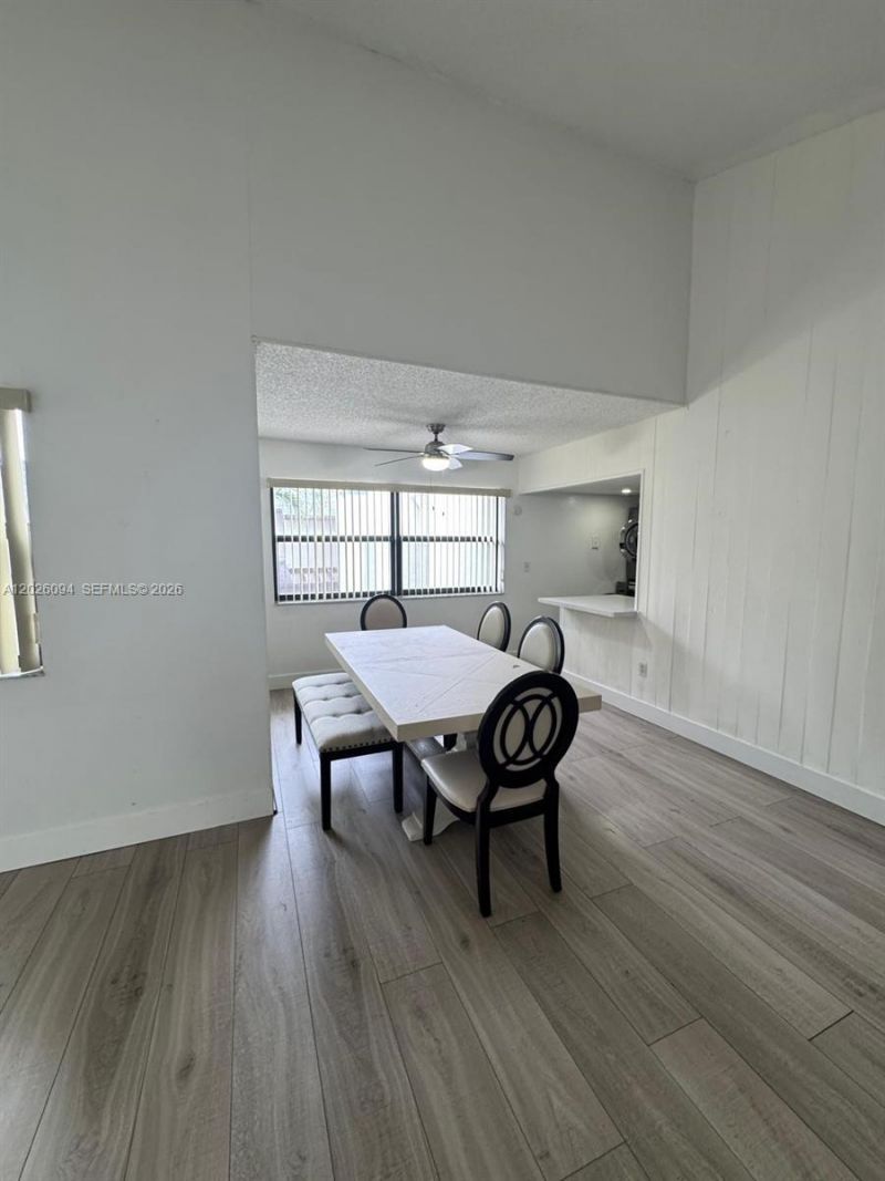 10282 NW 9th St Cir , Unit 206, Miami, FL 33172 Photo