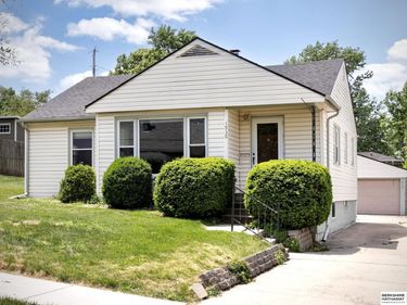 1930 S 51st Street , Omaha, NE 68106