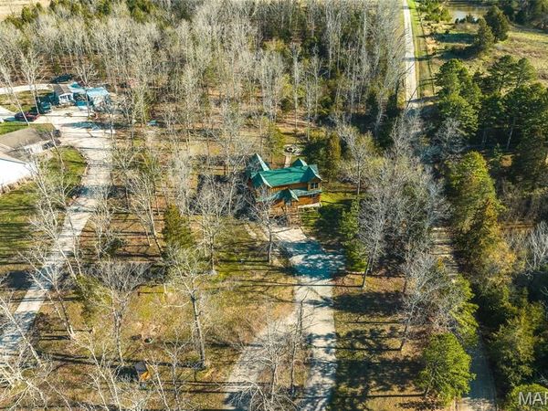 498 Cunningham Road , Cuba, MO 65453