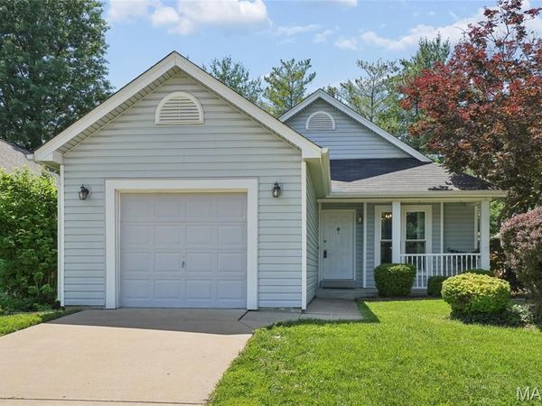 1121 Wild Plum Drive, St Peters, MO 63303