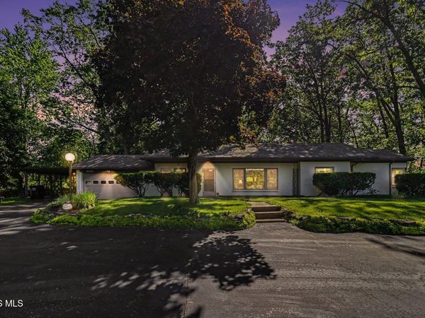 6060 Cross Trails Road, Sylvania, OH 43560