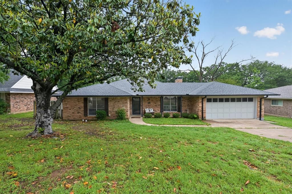 1224 S Lang Avenue, Denison, TX 75020 Main Photo