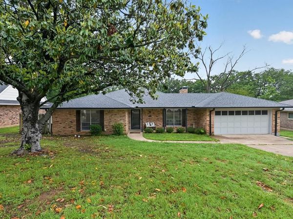 1224 S Lang Avenue, Denison, TX 75020