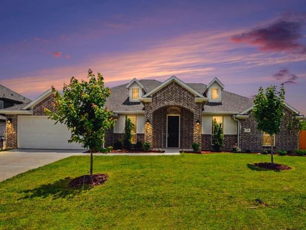 736 Candace Drive, DeSoto, TX 75115