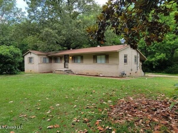 175 Chatham Drive, Holly Springs, MS 38635