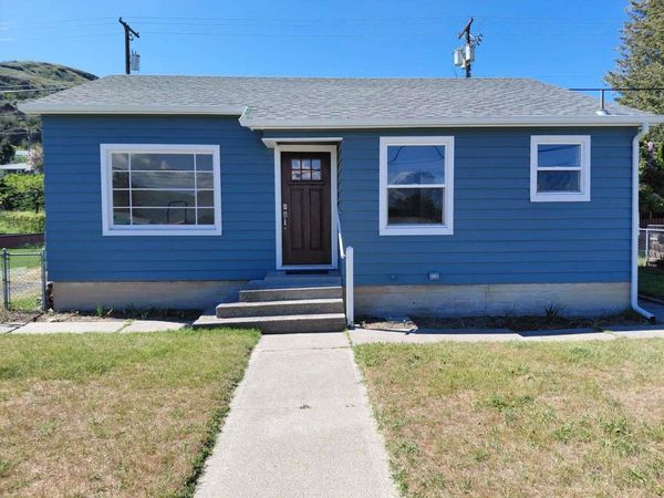 508 Roosevelt Dr, Grand Coulee, WA 99133
