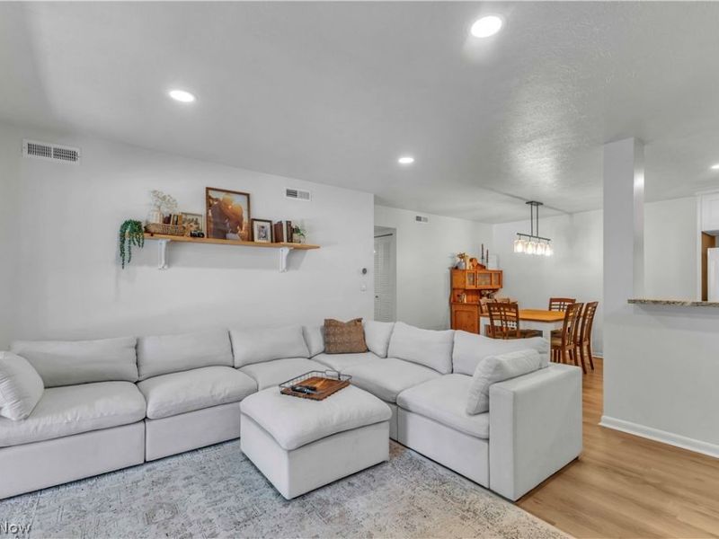 22946 Mastick Road , Unit 202, Fairview Park, OH 44126 Photo 13