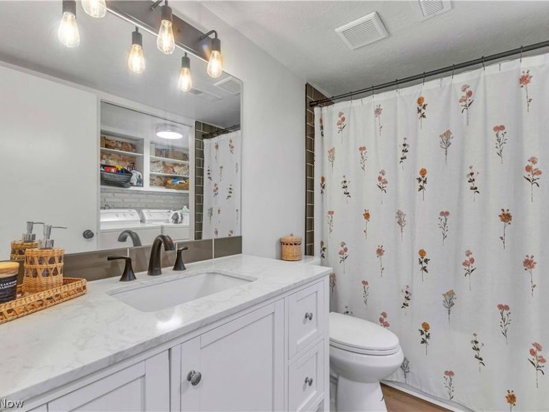 22946 Mastick Road , Unit 202, Fairview Park, OH 44126 Photo 23