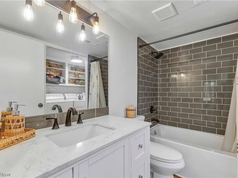22946 Mastick Road , Unit 202, Fairview Park, OH 44126 Photo 25