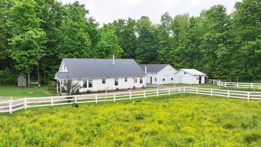 5534 Township Road 1, Fredericktown, OH 43019 Main Photo