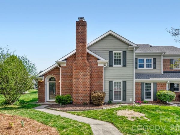 9411 Kings Falls Drive , Charlotte, NC 28210