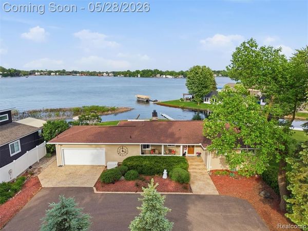12099 Torrey Road, Fenton Twp, MI 48430