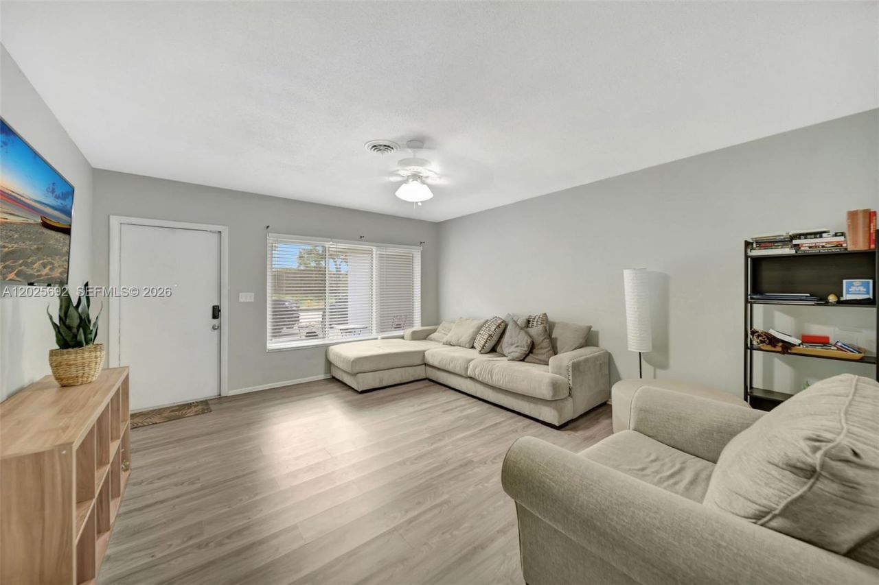 5380 SW 11th St , Margate, FL 33068 Photo