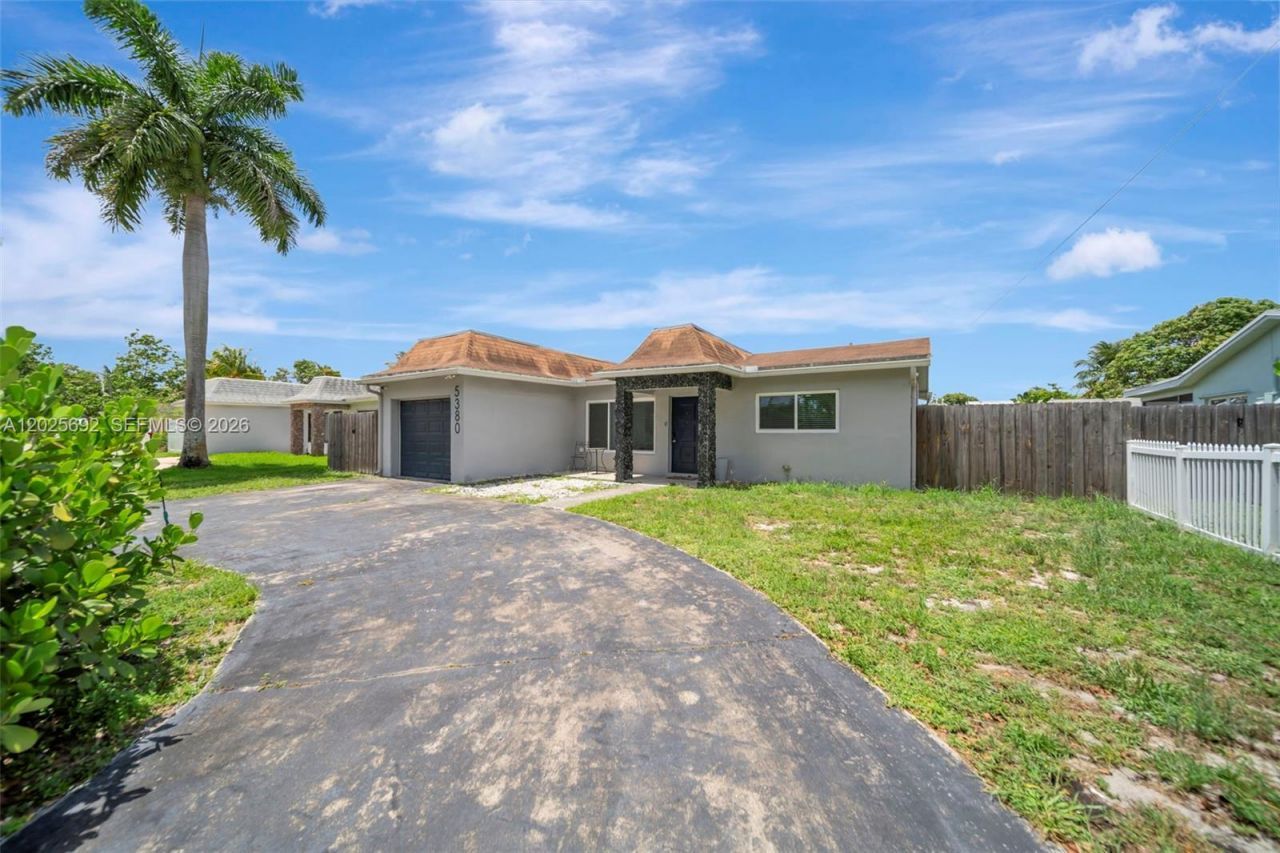 5380 SW 11th St , Margate, FL 33068 Photo