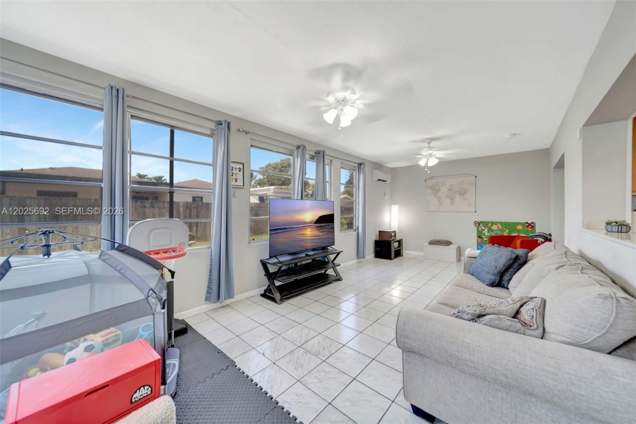 5380 SW 11th St , Margate, FL 33068 Photo
