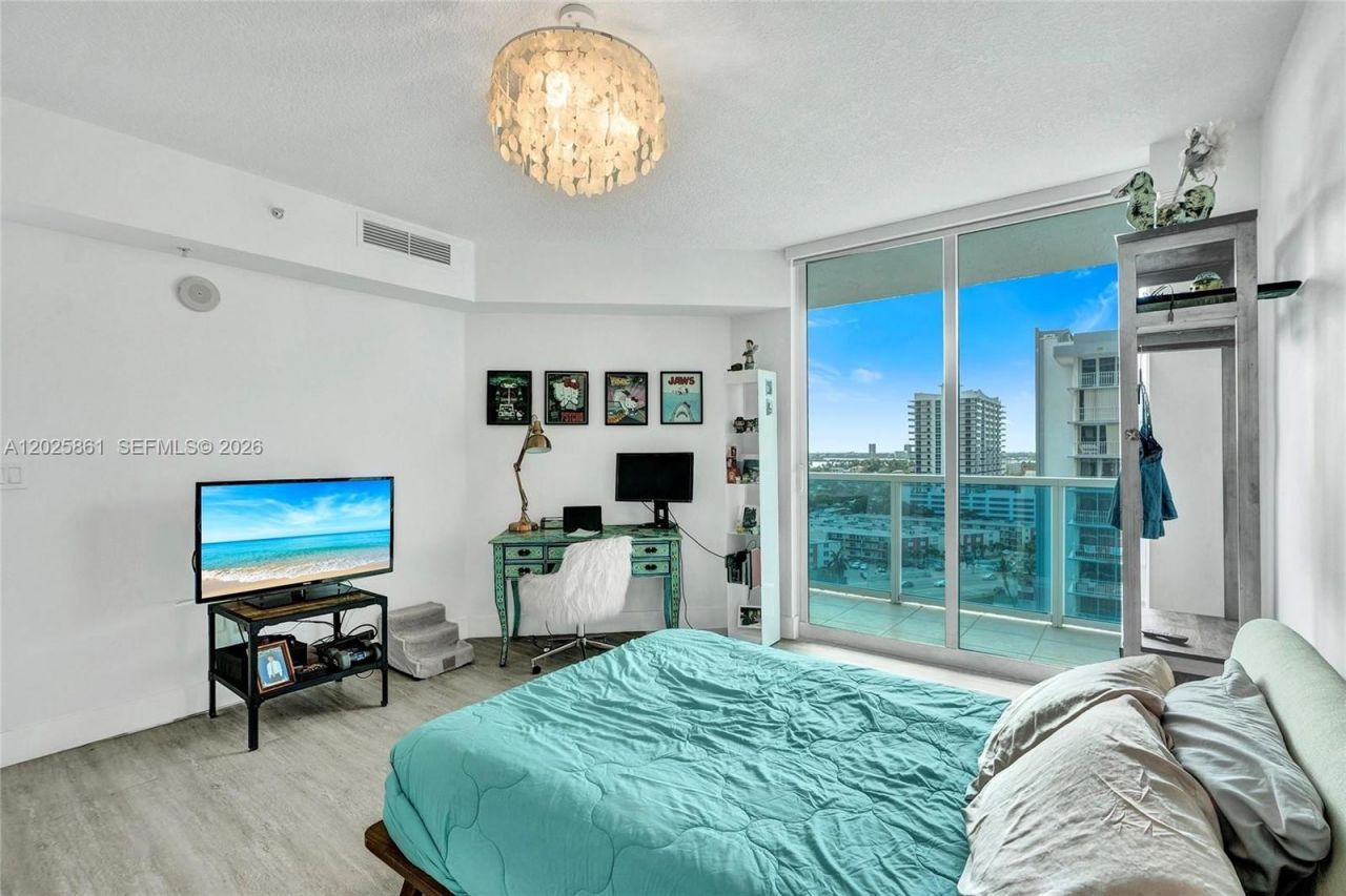1881 79th St Cswy , Unit 1404, North Bay Village, FL 33141 Photo