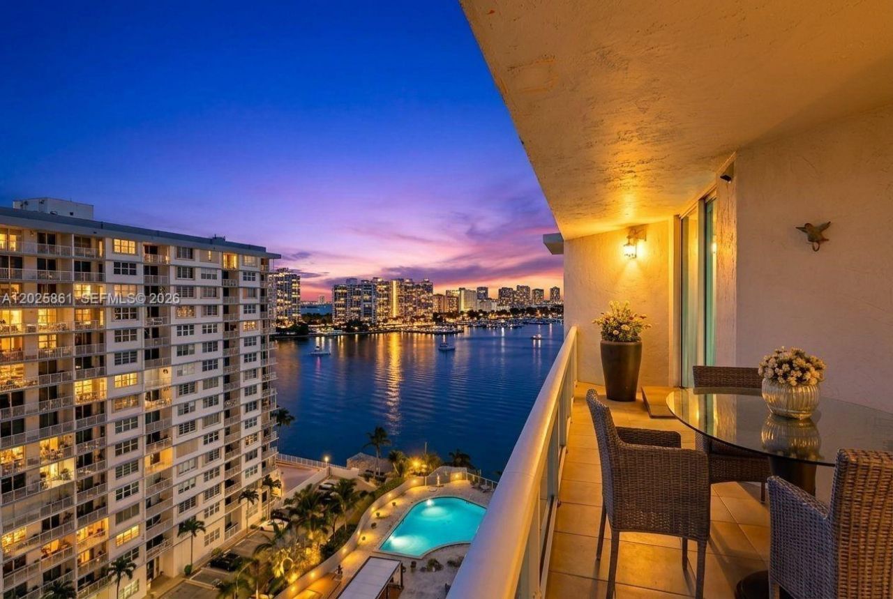 1881 79th St Cswy , Unit 1404, North Bay Village, FL 33141 Photo