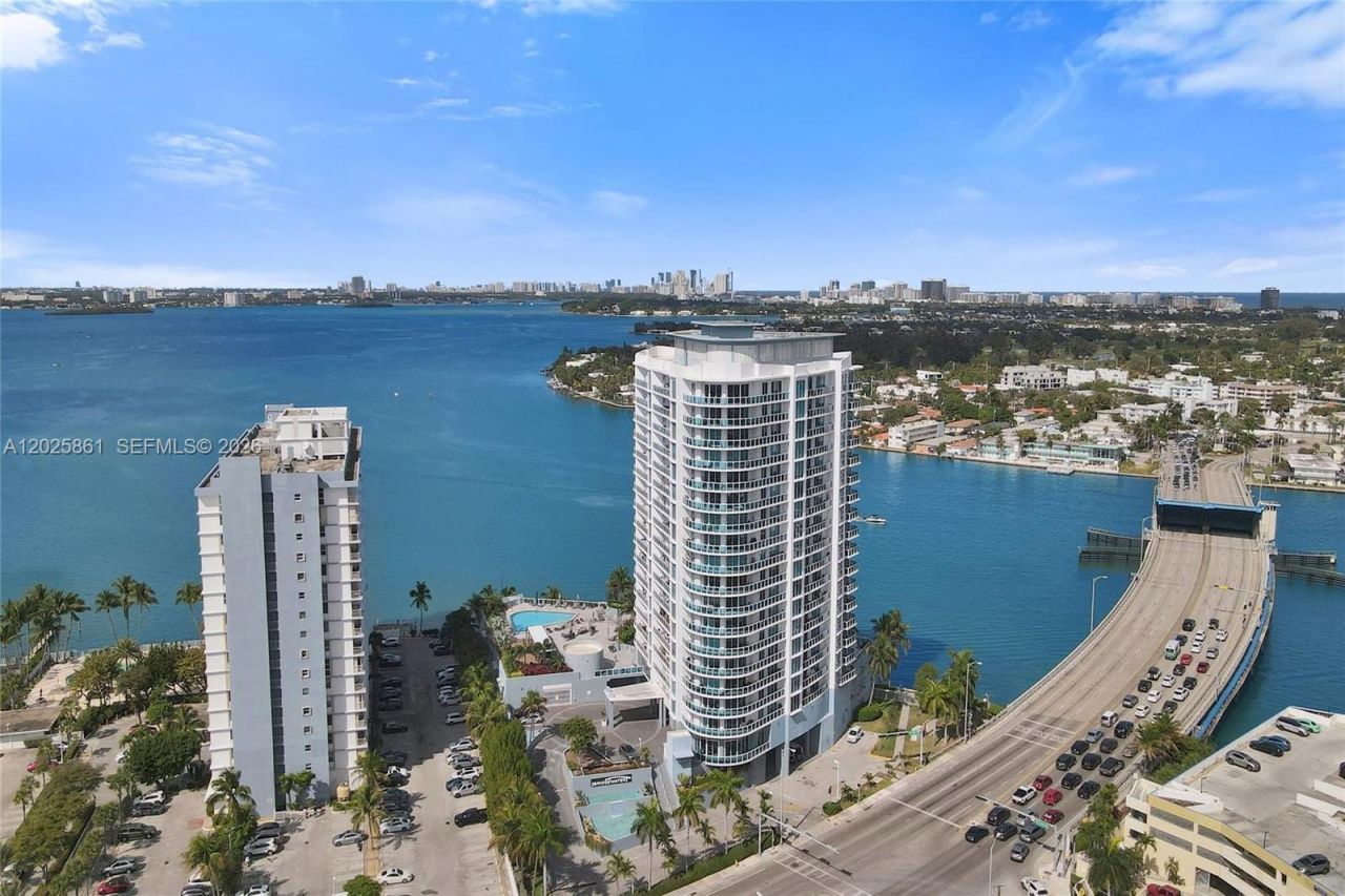 1881 79th St Cswy , Unit 1404, North Bay Village, FL 33141 Photo