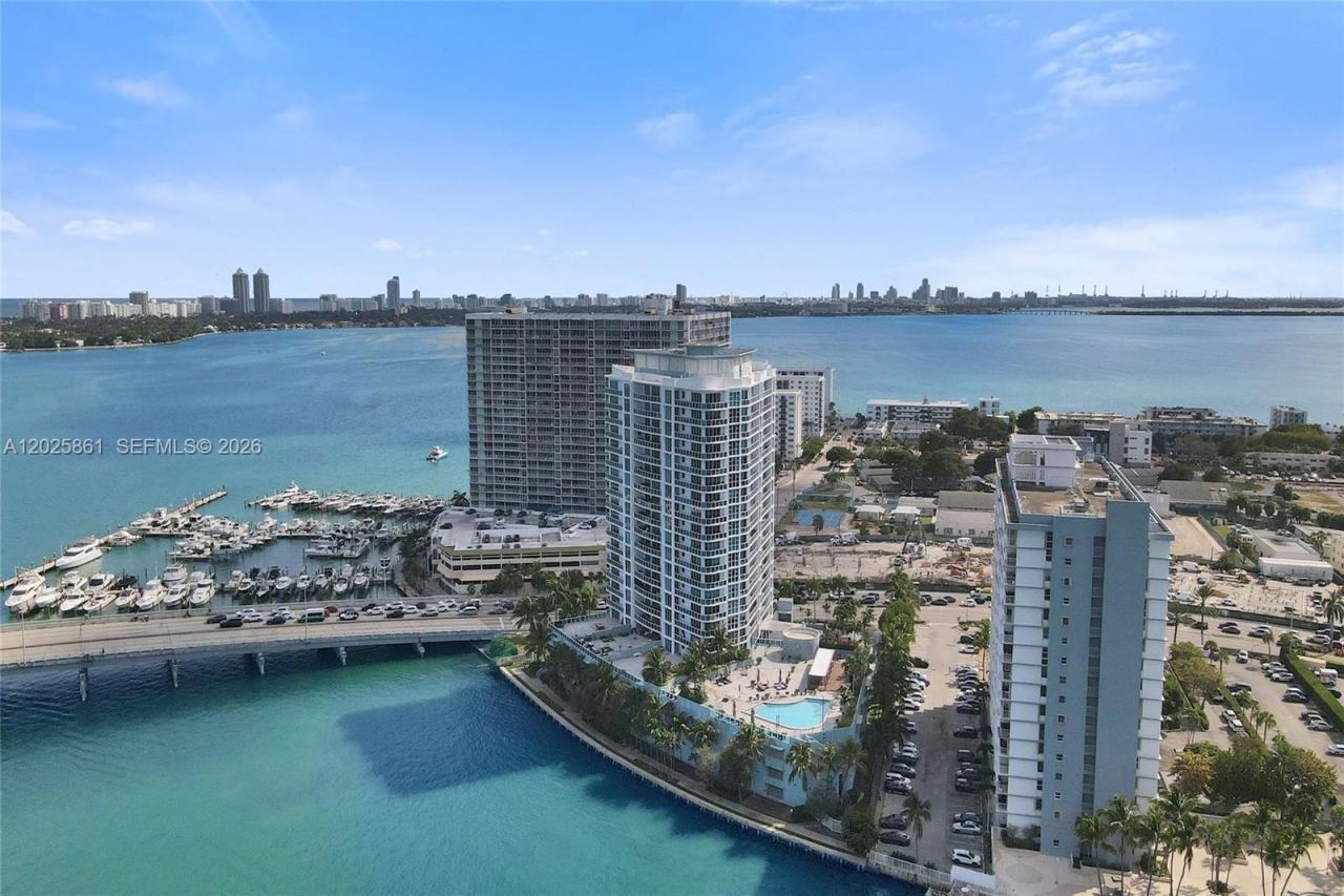 1881 79th St Cswy , Unit 1404, North Bay Village, FL 33141 Photo