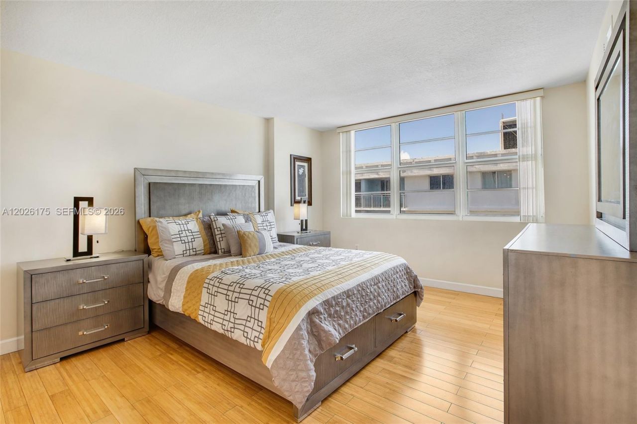 6917 Collins Ave, Unit 1608, Miami Beach, FL 33141 Photo