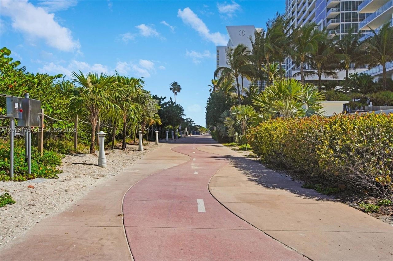 6917 Collins Ave, Unit 1608, Miami Beach, FL 33141 Photo