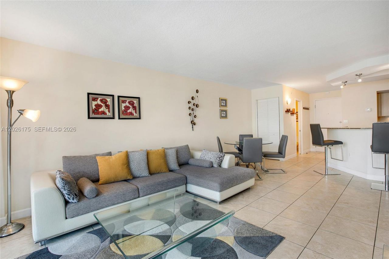 6917 Collins Ave, Unit 1608, Miami Beach, FL 33141 Photo