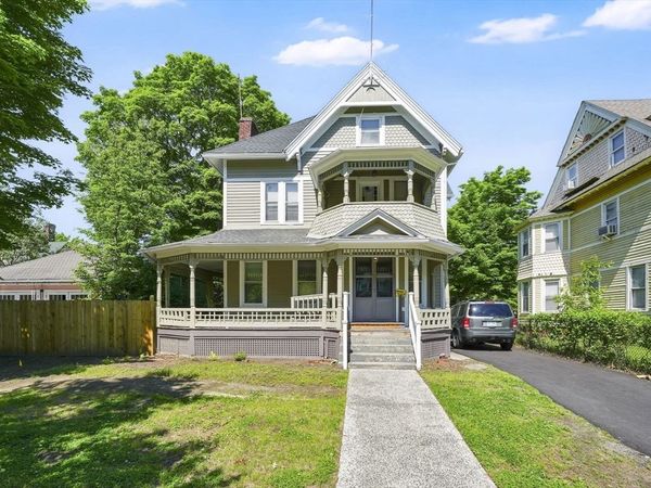 288 Saint James Ave, Springfield, MA 01109