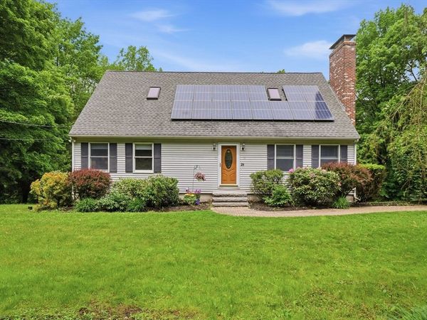 28 Lincoln St, Hopkinton, MA 01748
