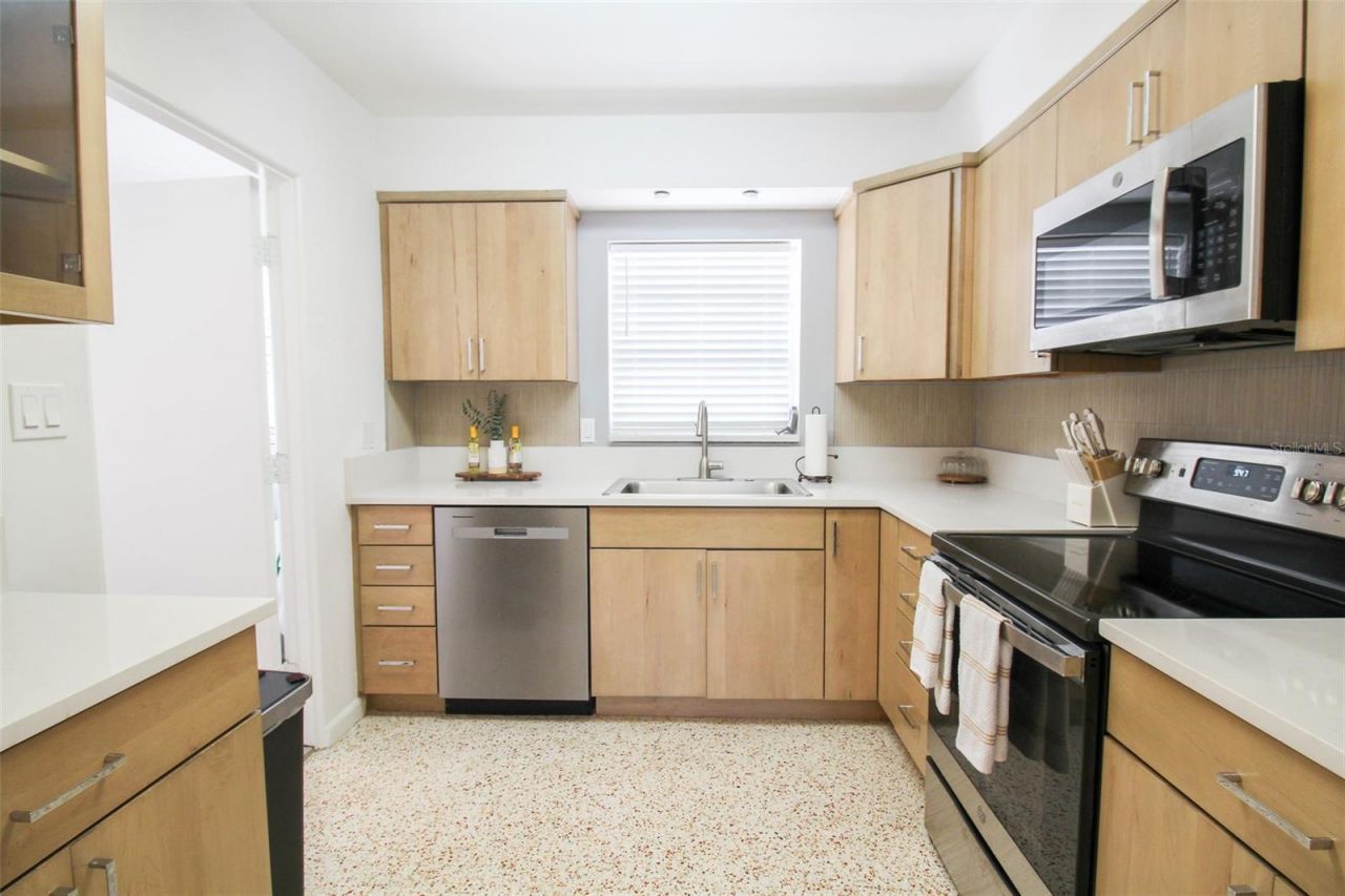 671 47th Street, Sarasota, FL 34234 Photo
