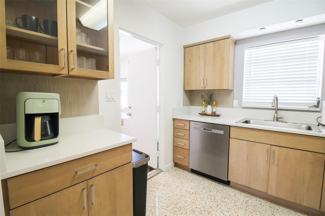 671 47th Street, Sarasota, FL 34234 Photo