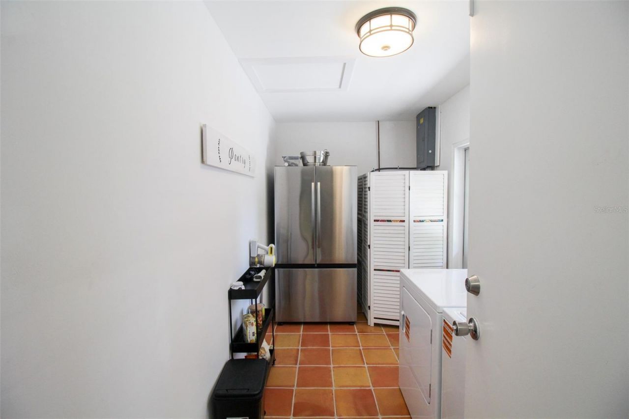 671 47th Street, Sarasota, FL 34234 Photo
