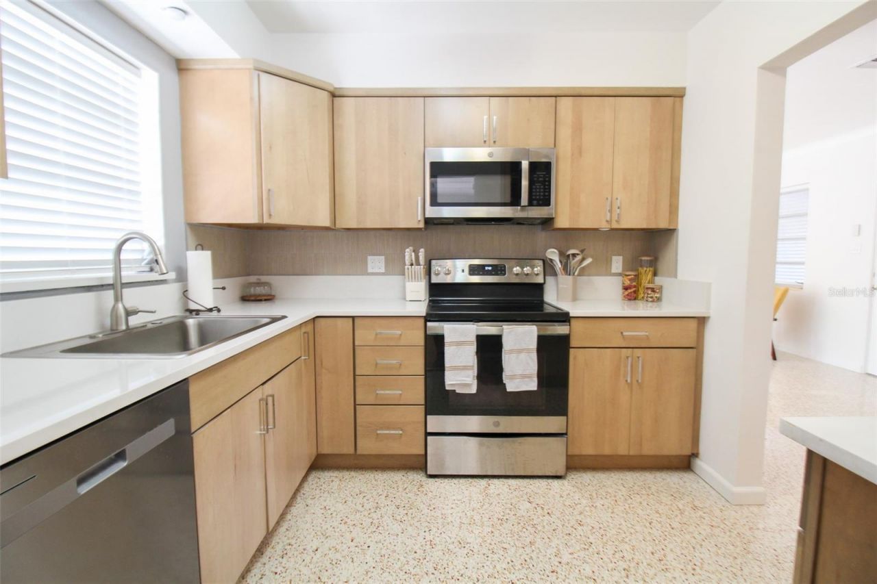 671 47th Street, Sarasota, FL 34234 Photo