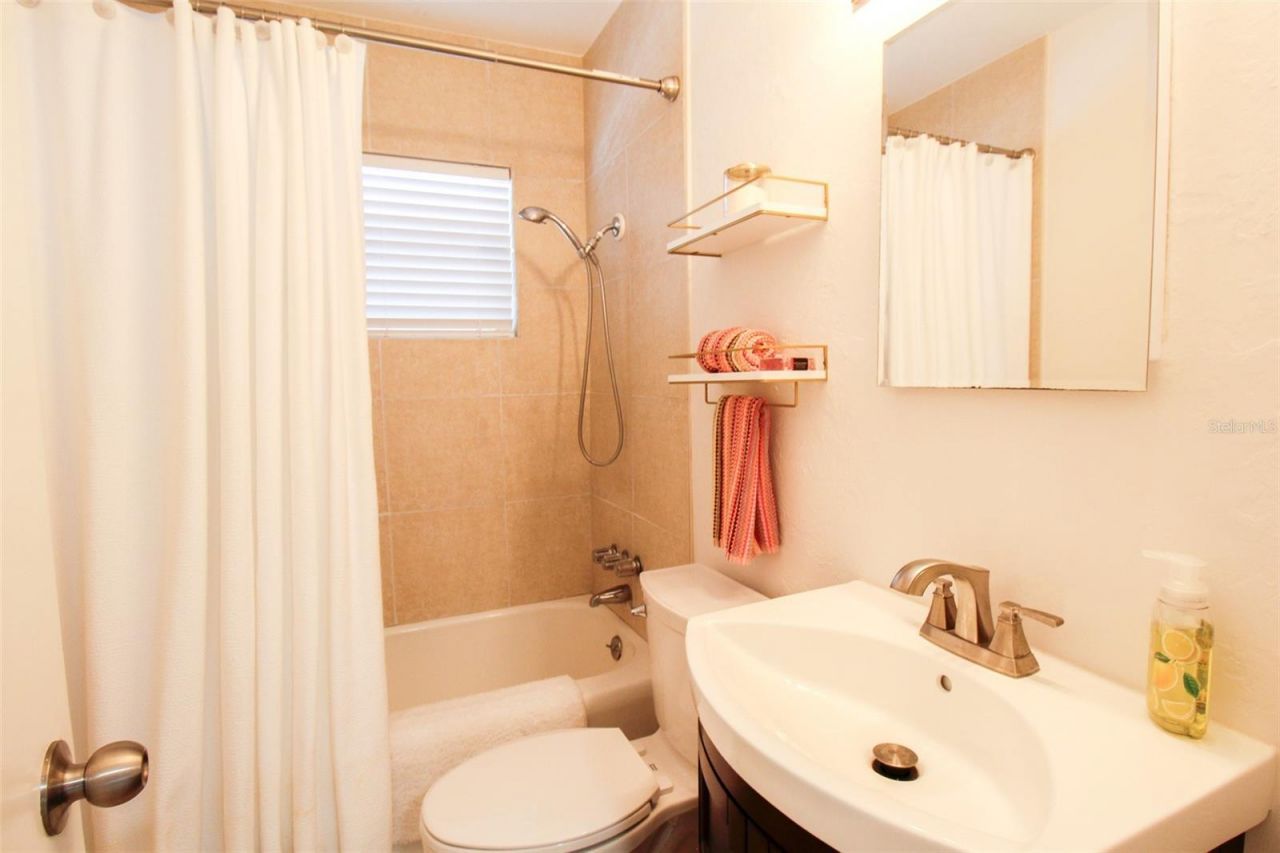 671 47th Street, Sarasota, FL 34234 Photo