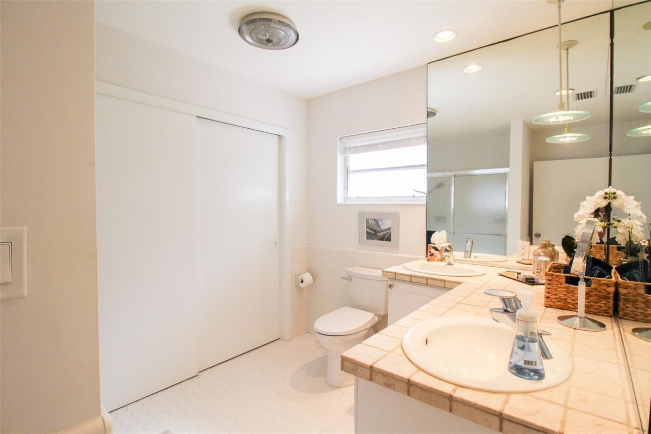 671 47th Street, Sarasota, FL 34234 Photo