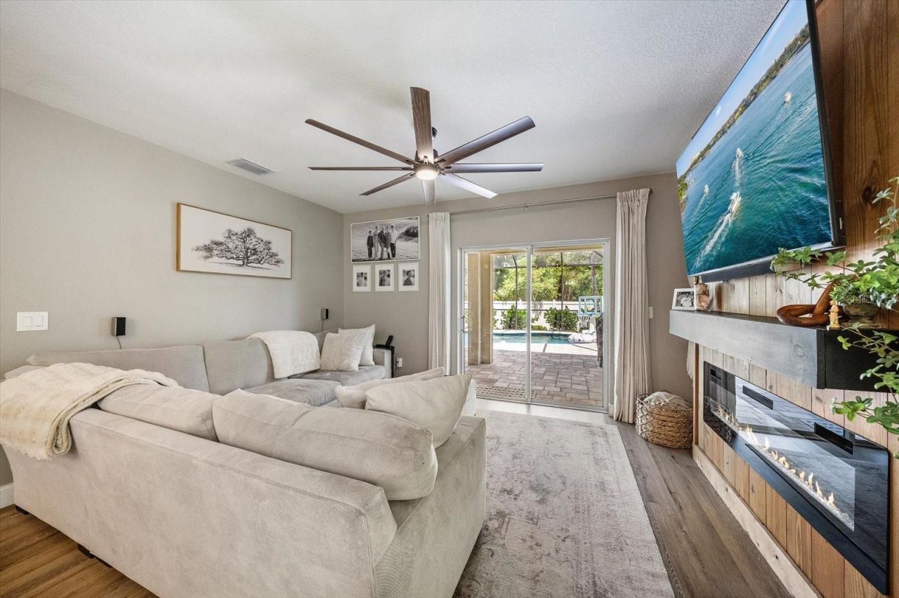 4857 Silver Topaz Street, Sarasota, FL 34233 Photo