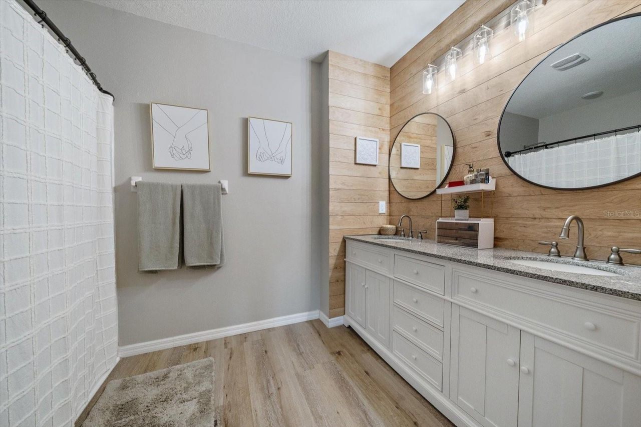 4857 Silver Topaz Street, Sarasota, FL 34233 Photo