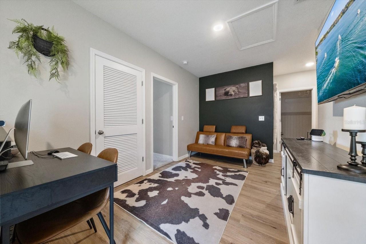 4857 Silver Topaz Street, Sarasota, FL 34233 Photo
