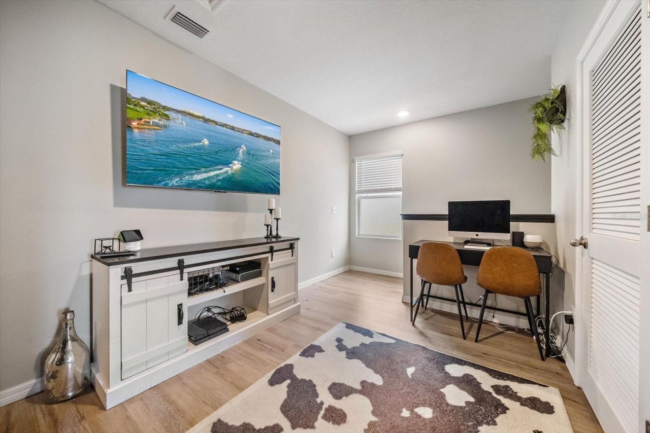 4857 Silver Topaz Street, Sarasota, FL 34233 Photo